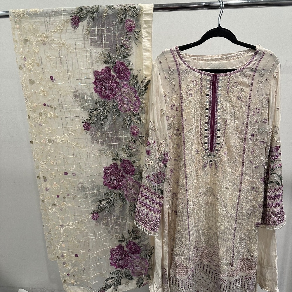 Pre loved Pakistani suit